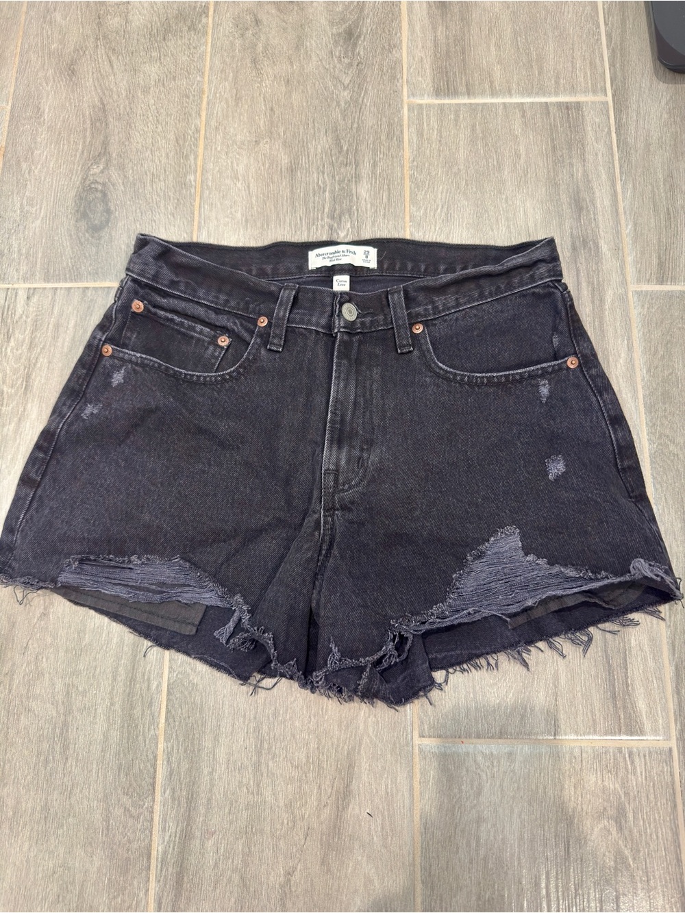 Abercrombie & Fitch Boyfriend Mid Rise Shorts
